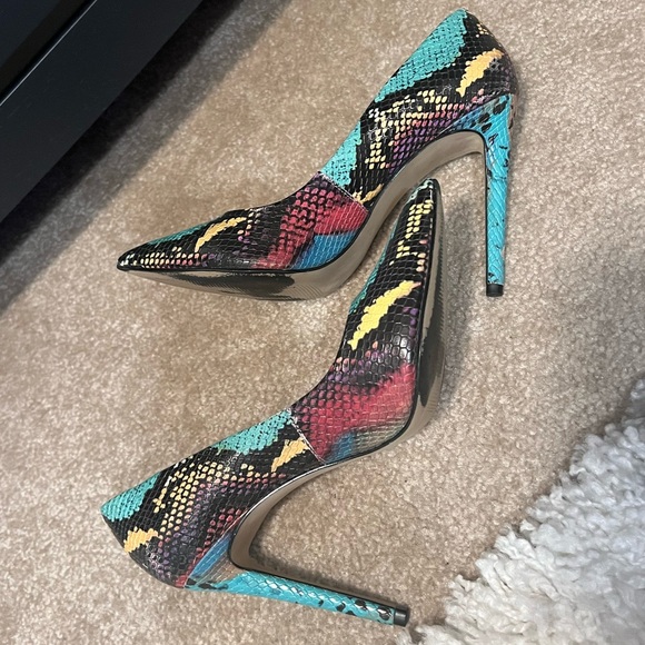 Steve Madden Proto snakeskin pumps - Picture 2 of 15
